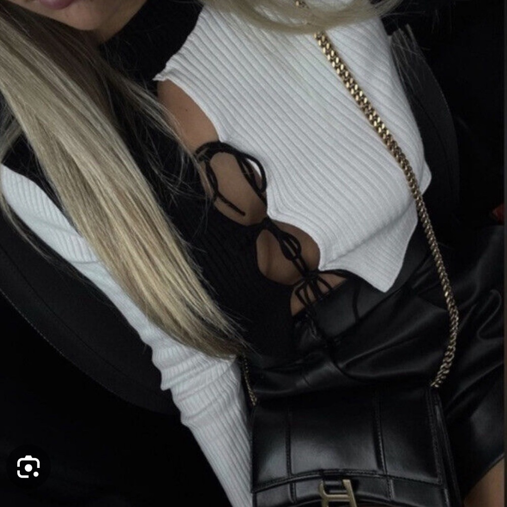 ZARA black and white sweater